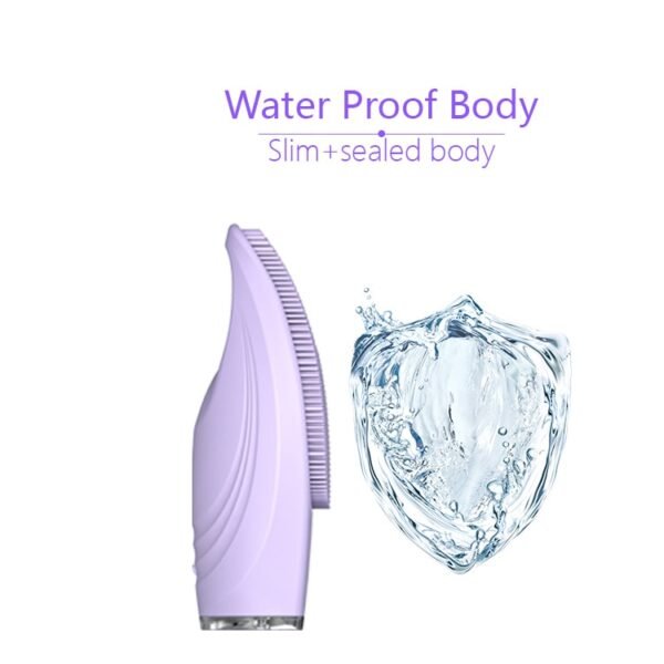 small bristle silicone brush (bult in battery)